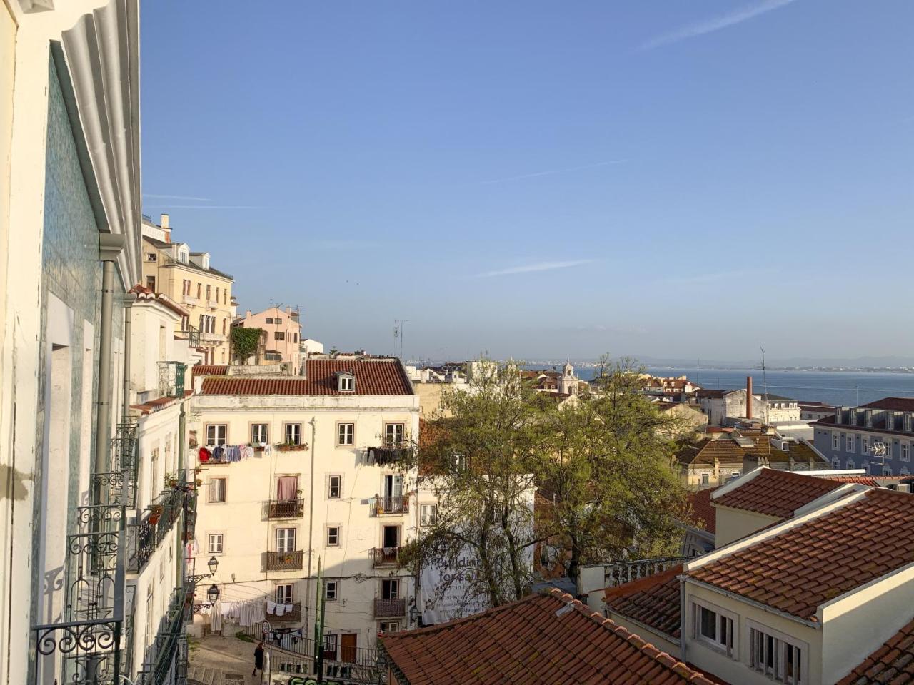 Lv Premier Bica Apartment Lisbon Luaran gambar