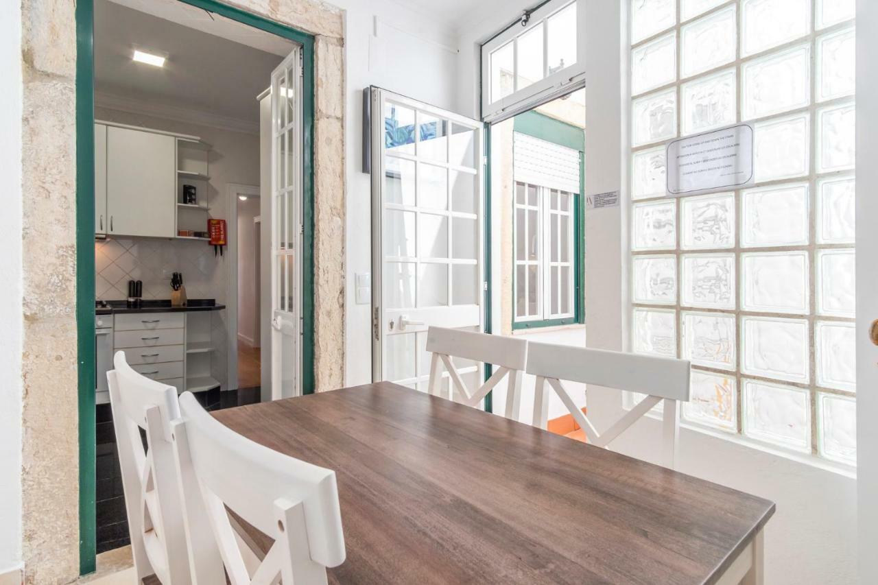 Lv Premier Bica Apartment Lisbon Luaran gambar